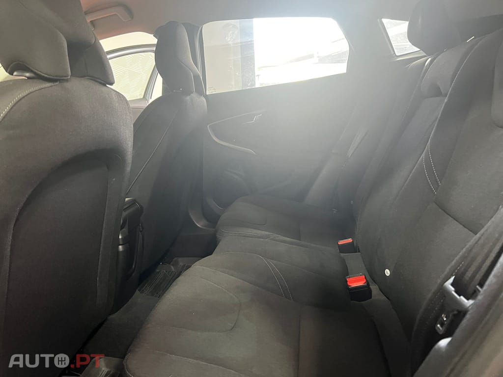 Volvo V40 Cross Country 2.0 D2 Summum