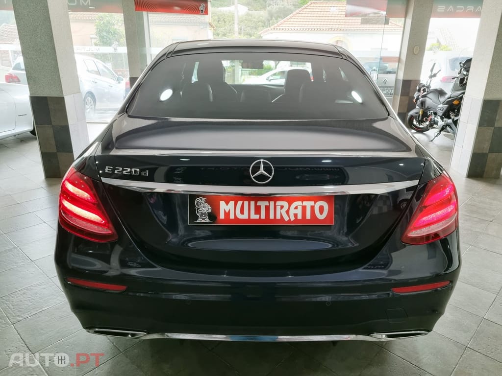Mercedes-Benz E 220 AMG Line