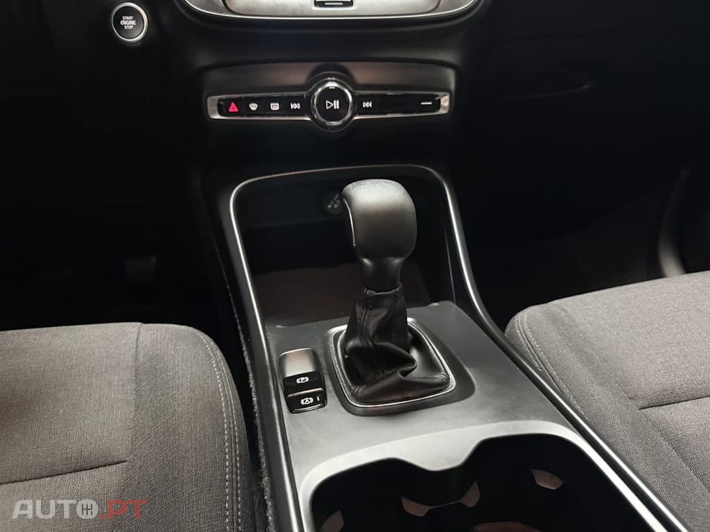 Volvo XC40 1.5 T2 Momentum Plus