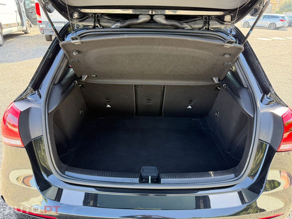 Mercedes-Benz A 35 AMG 4Matic Speedshift DCT 7G