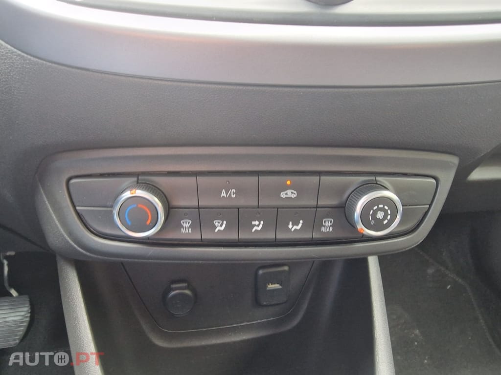Opel Crossland 1.2 T Elegance