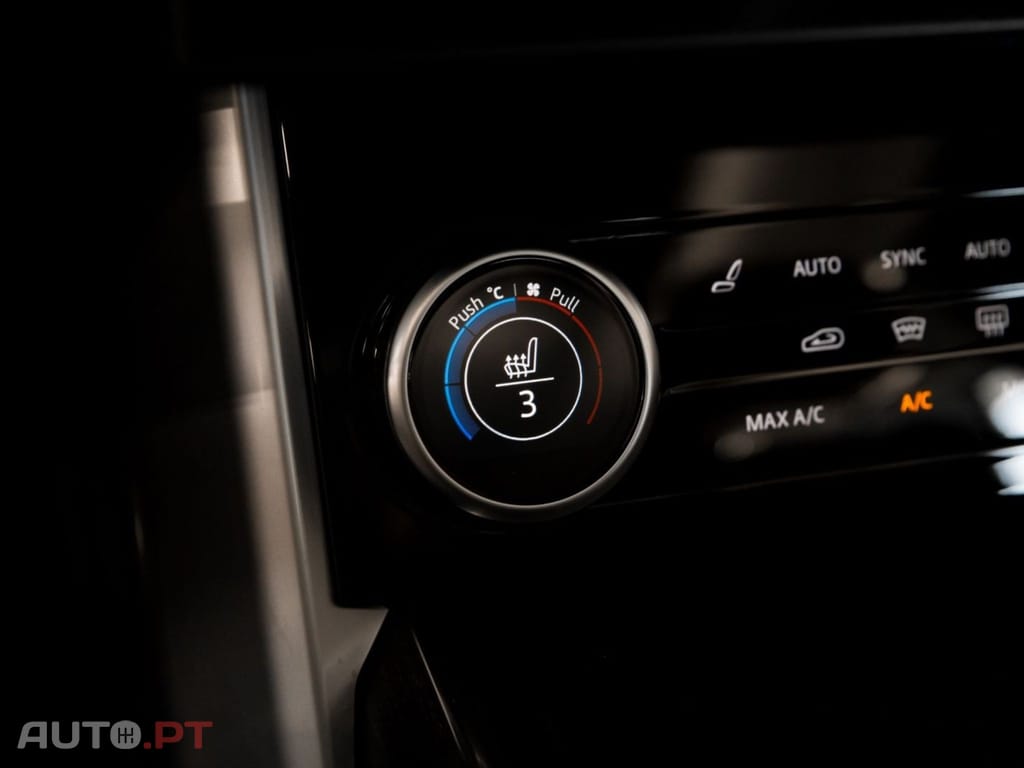 Land Rover Range Rover I.V.A DEDUTIVEL P440e LWB 