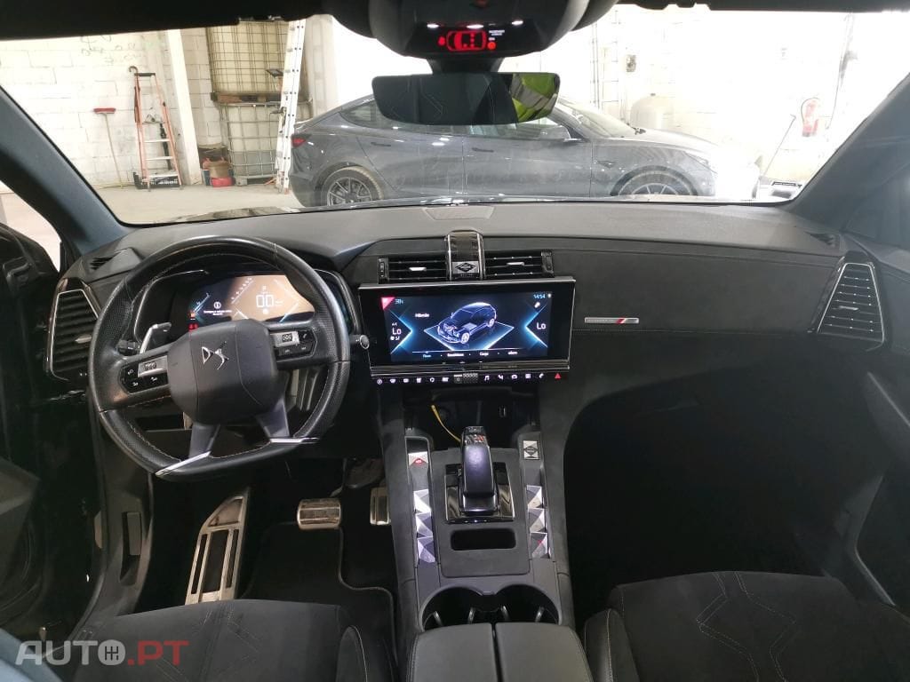 DS DS7 Crossback E-Tense Performance Line EAT8