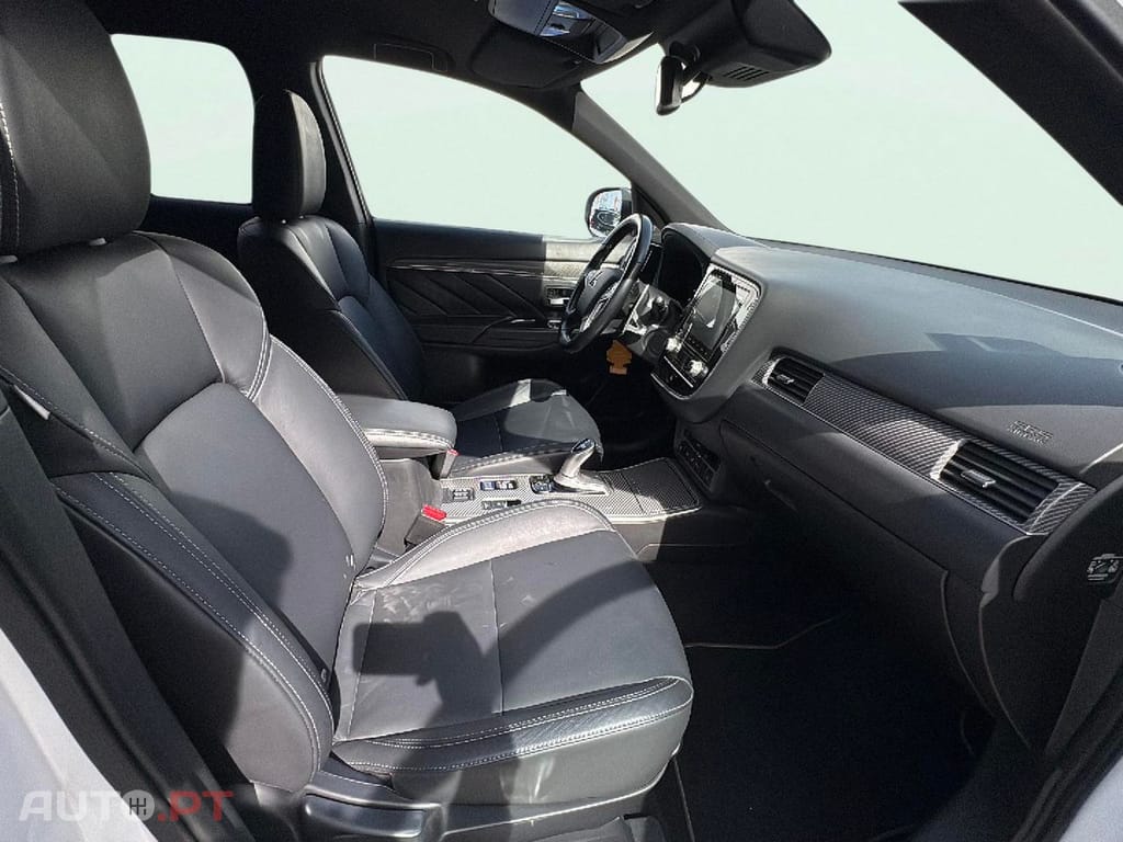 Mitsubishi Outlander 2.4 PHEV Intense
