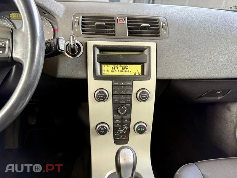 Volvo V50 1.6 D Momentum — fotografia 12
