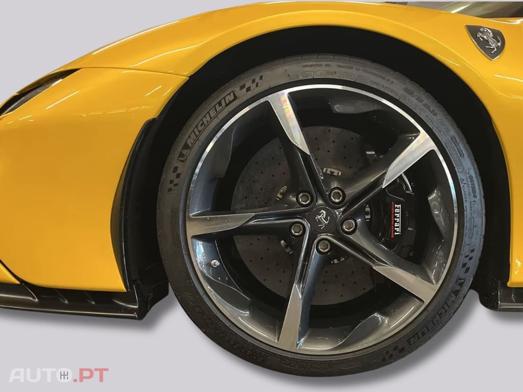 Ferrari SF90 I.V.A DEDUTIVEL 
