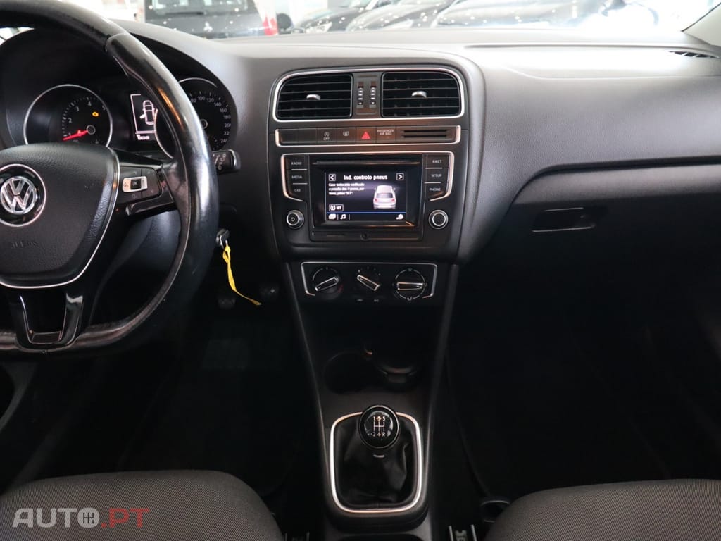 Volkswagen Polo 1.0 Confortline