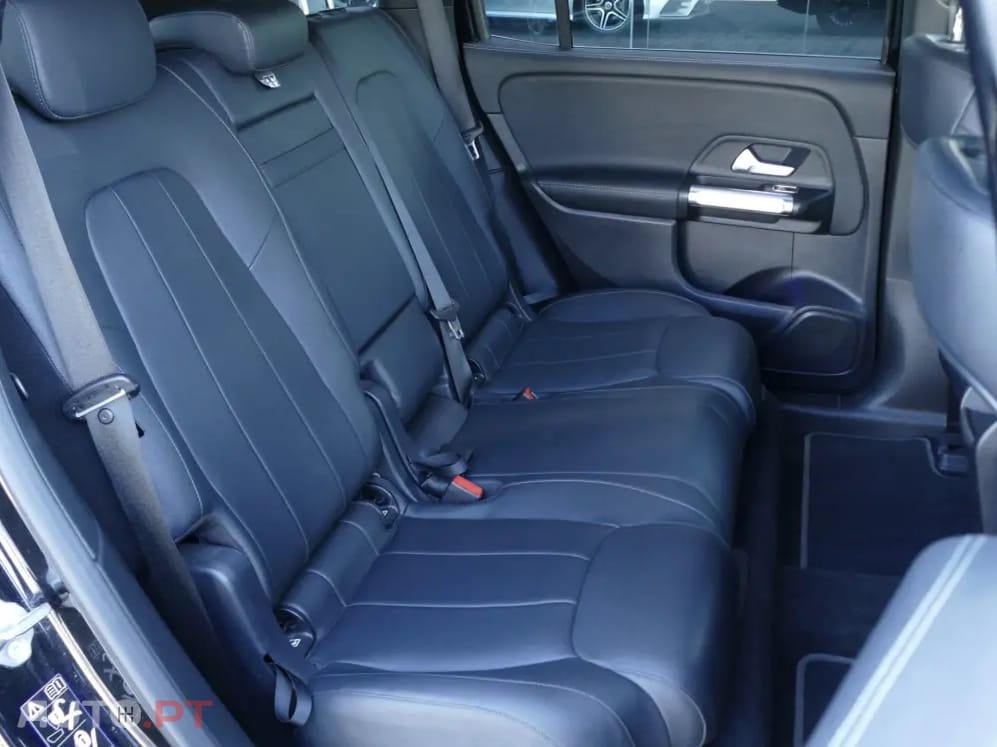 Mercedes-Benz EQB 300 4Matic