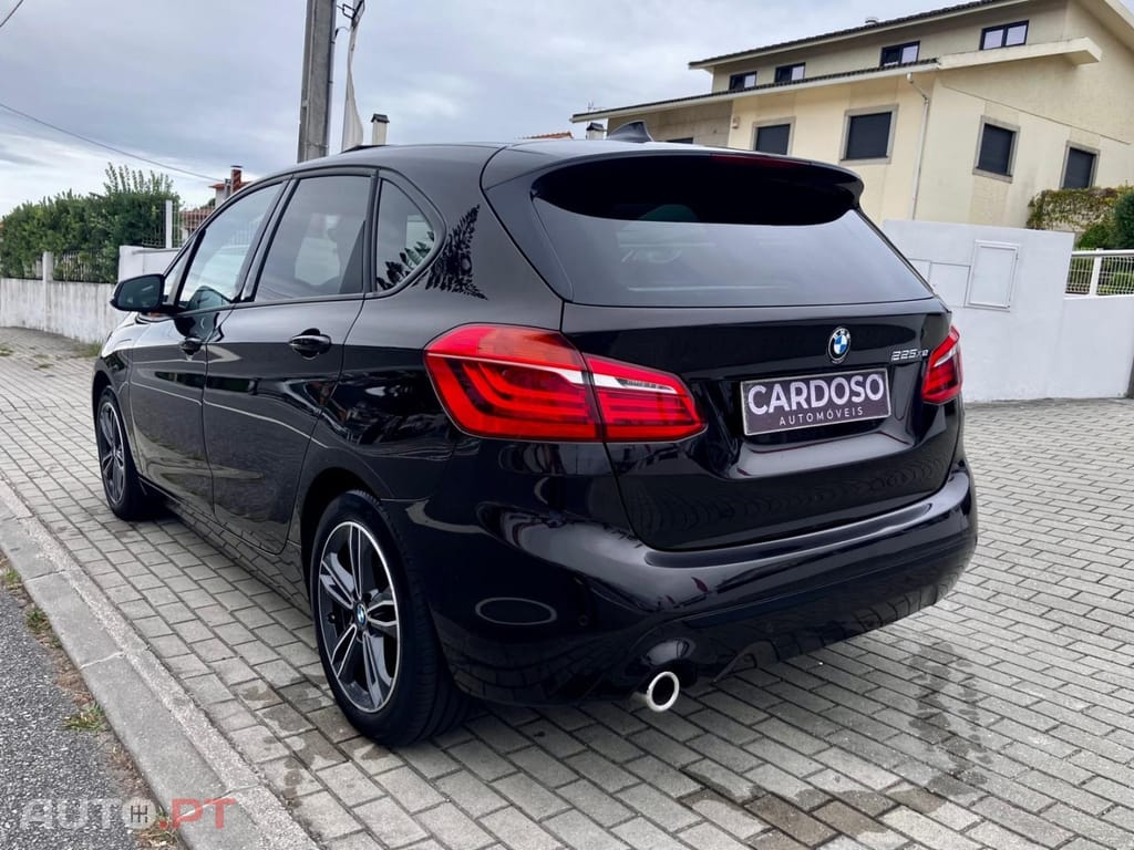 BMW 225 iPerformance Luxury Line
