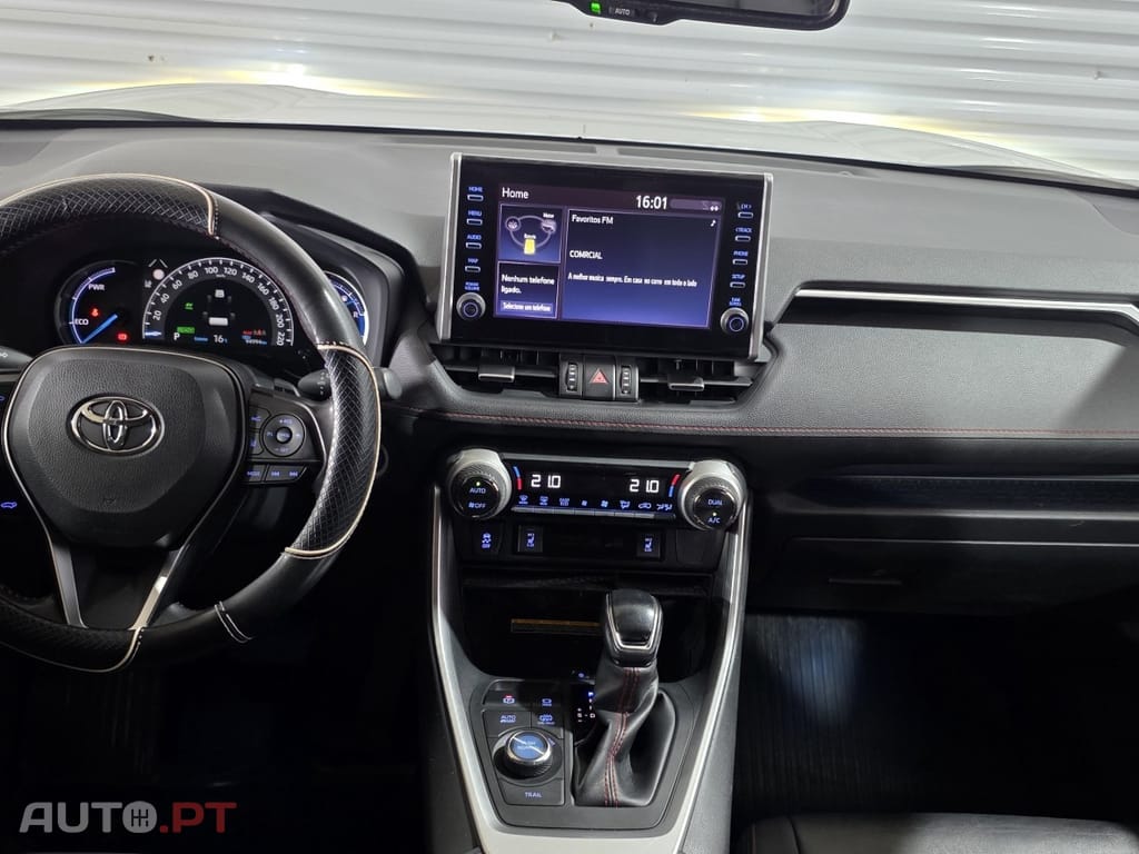 Toyota RAV4 2.5 Plug-in Hybrid Square Collection