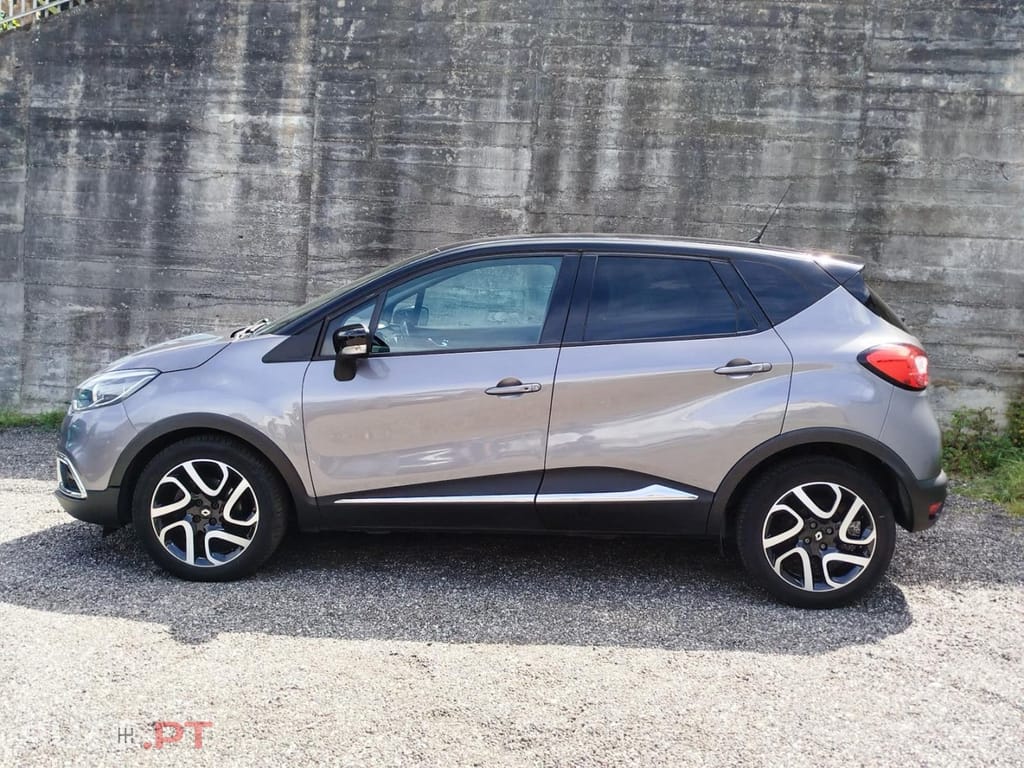 Renault Captur TCe 120 EDC Dynamique — fotografia 3