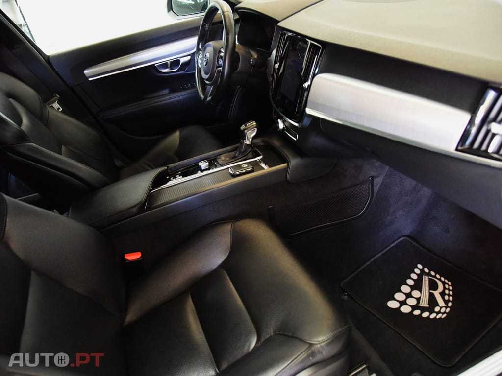 Volvo V90 2.0 D4 Momentum Geartronic