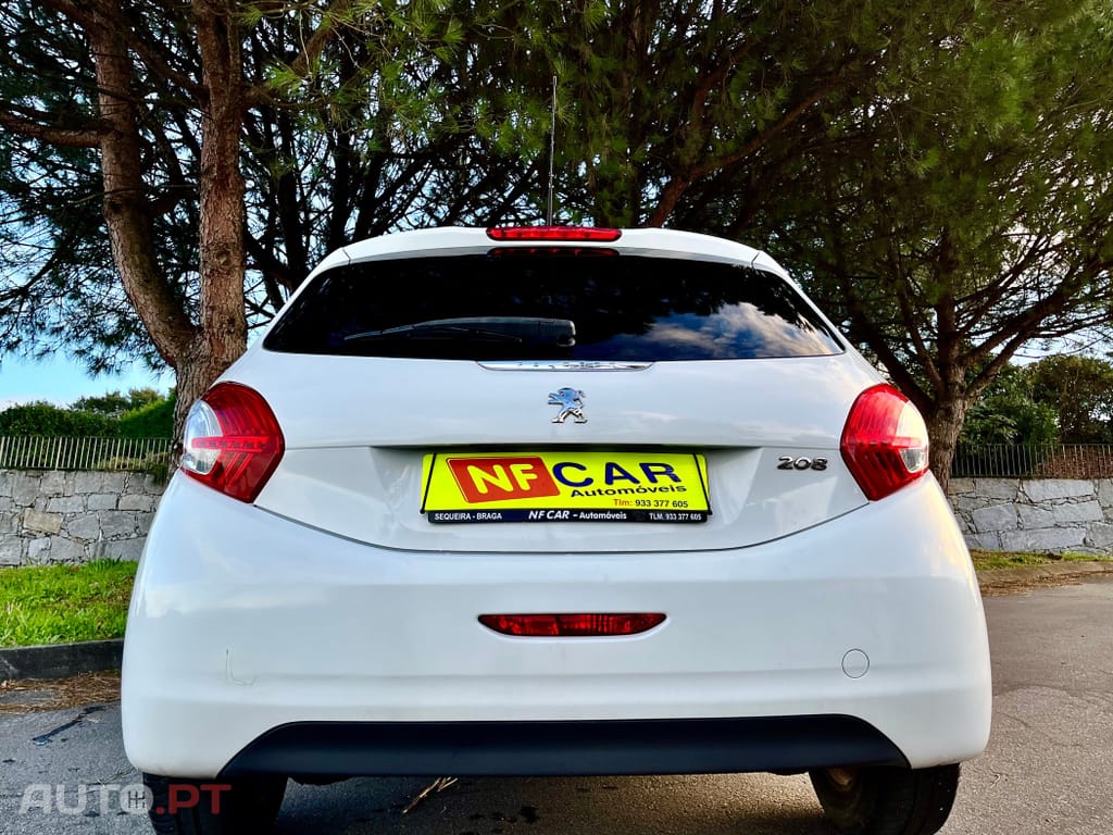 Peugeot 208 ..