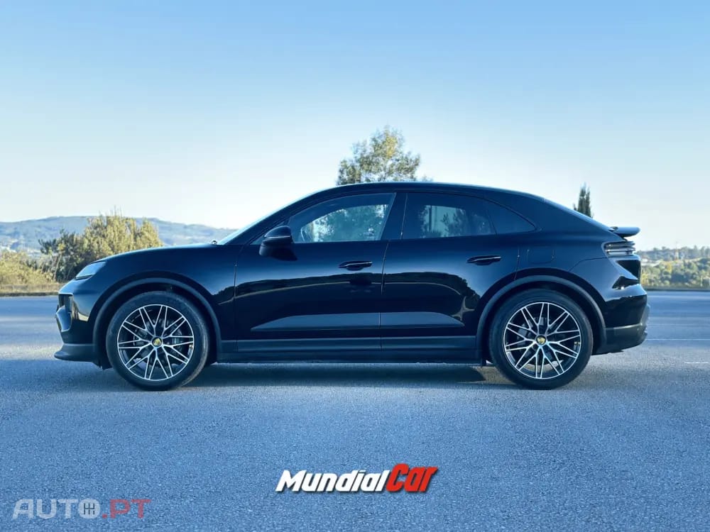 Porsche Macan Electric 4