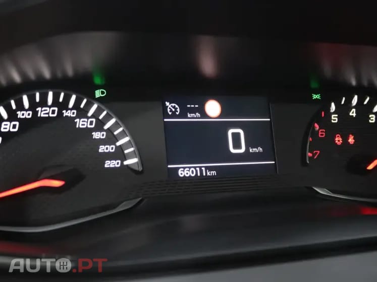Peugeot 208 1.5 BlueHDi Active Pack — fotografia 13