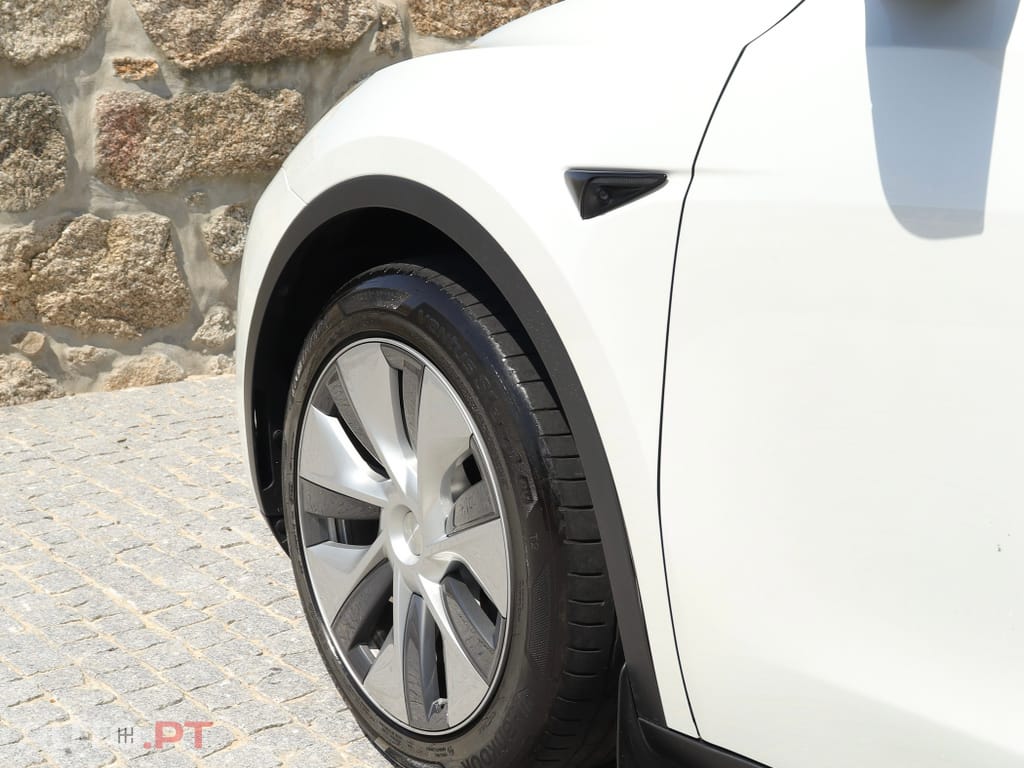 Tesla Model Y Long Range Dual Motor AWD