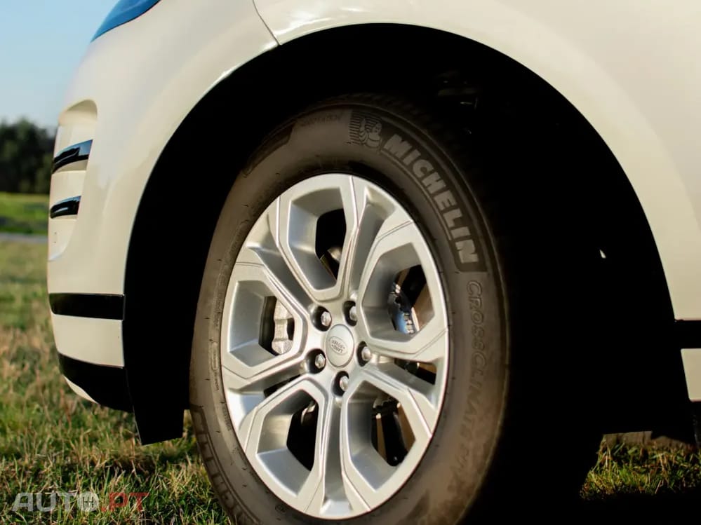 Land Rover Evoque 2.0 D150 AWD R-Dynamic Auto