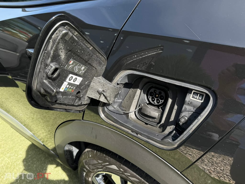 Peugeot E-2008 50 kWh GT