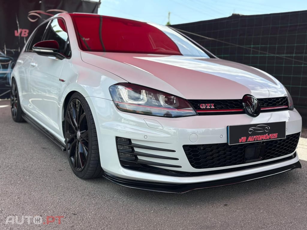 Volkswagen Golf 2.0 TSi GTi DSG Performance