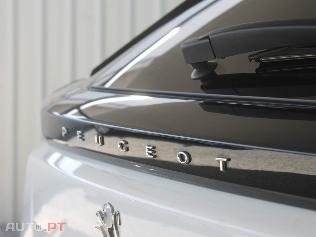 Peugeot 2008 1.5 BlueHDi Allure