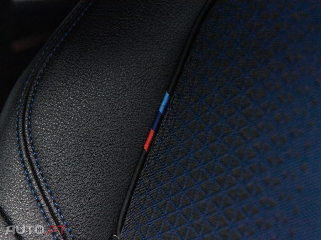 BMW 218 i Pack Desportivo M