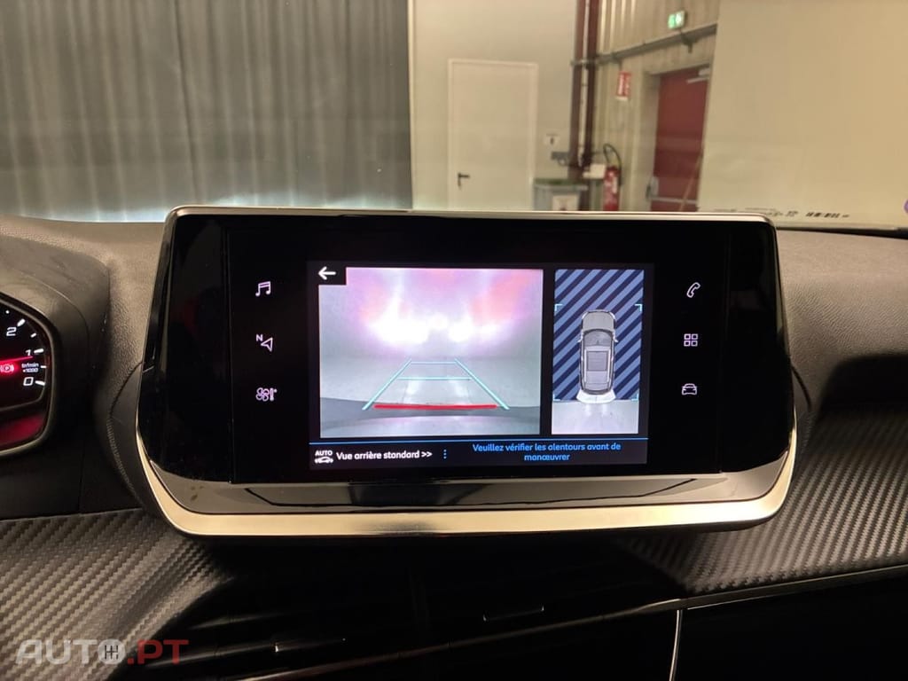Peugeot 2008 1.2 PureTech Allure EAT8