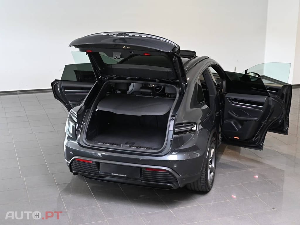 Porsche Macan 4
