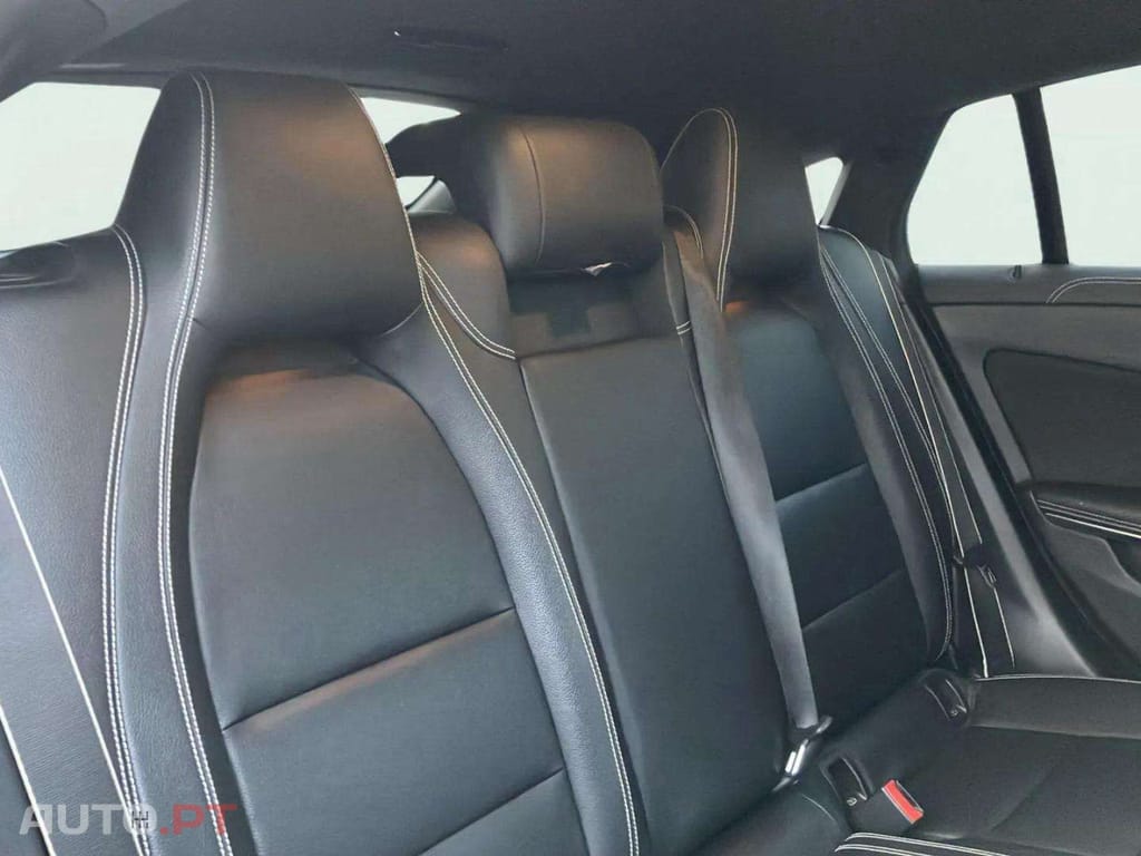 Mercedes-Benz CLA 200 d 7G-DCT Urban