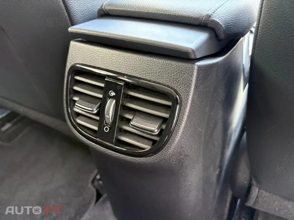 Kia Ceed SW 1.4 T-GDI Drive+SRF 7DCT