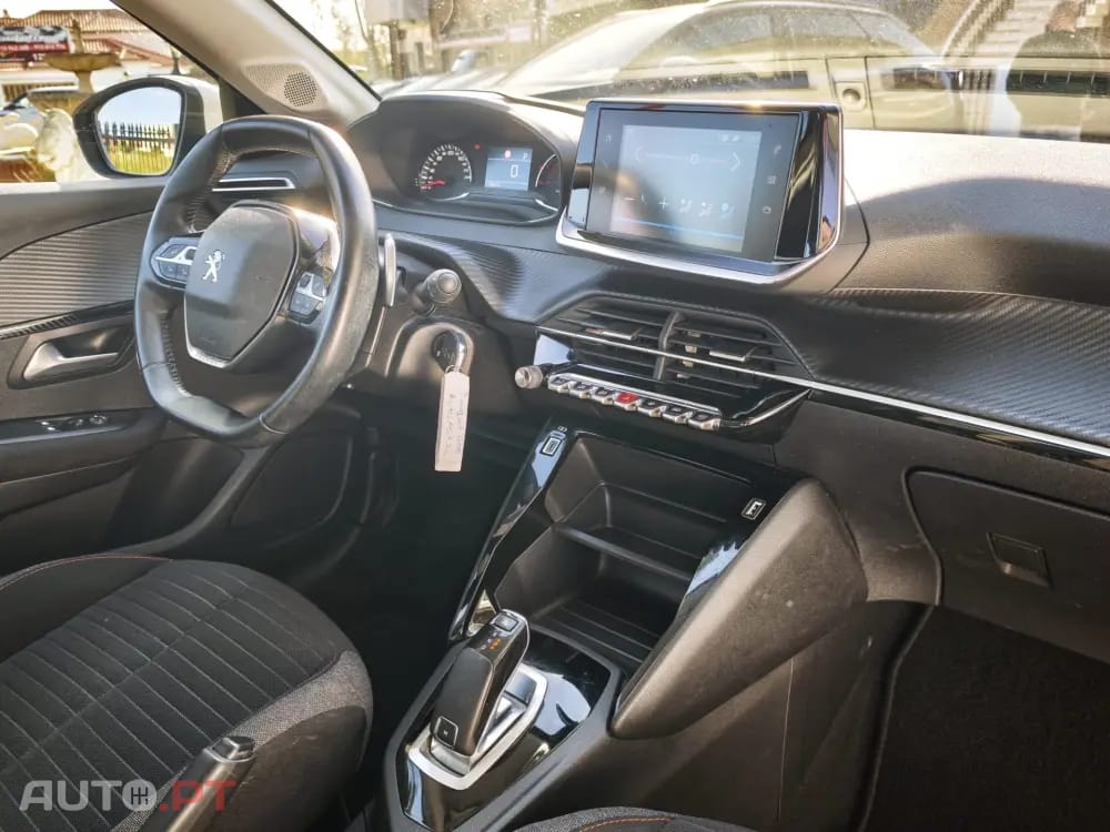 Peugeot 208 1.2 PureTech Allure Pack EAT8