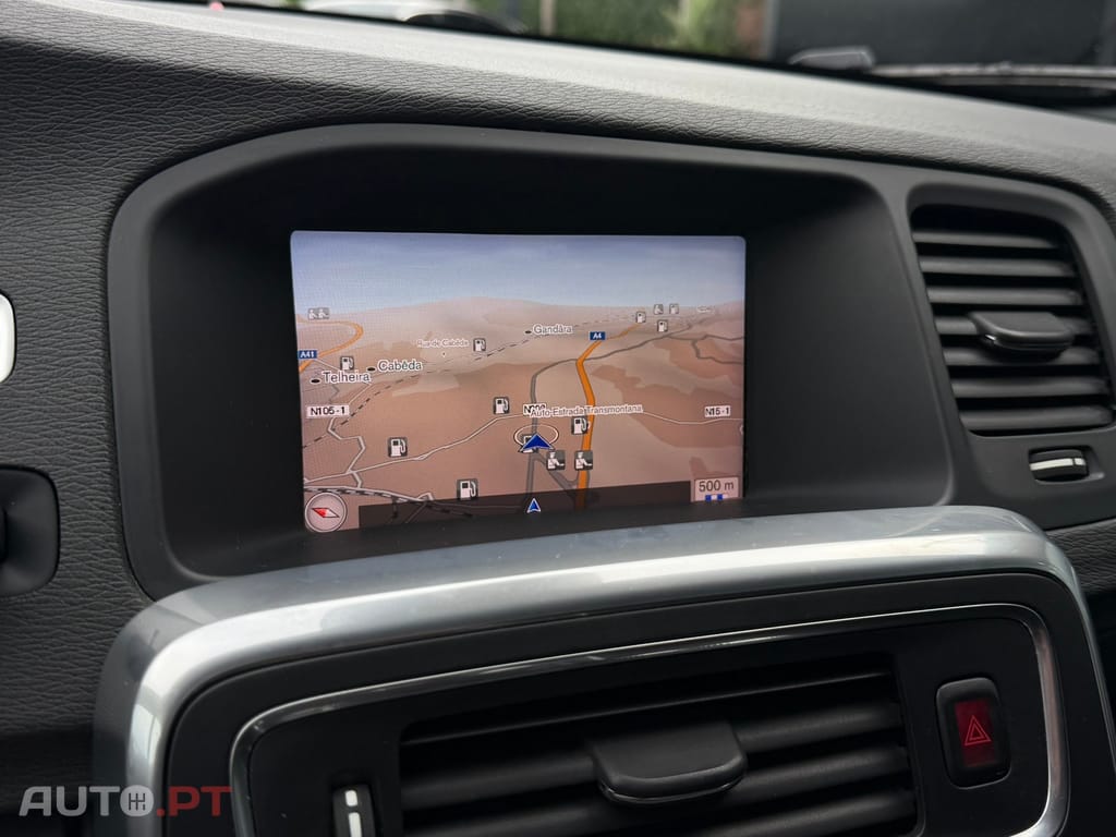 Volvo V60 2.0 D2 R-Design