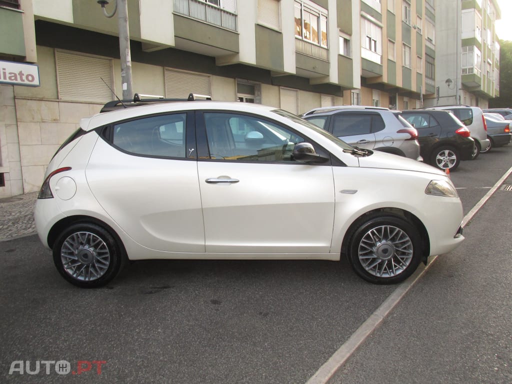 Lancia Ypsilon 1.2 S&S Platinum