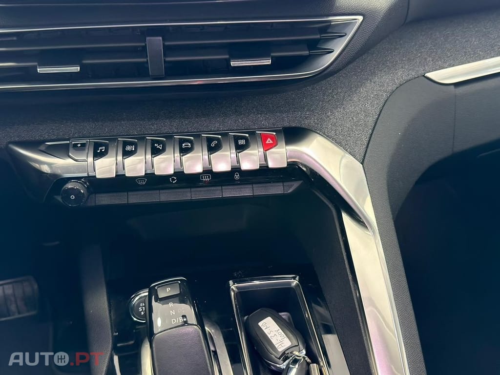 Peugeot 3008 1.6 Hybrid Allure Pack e-EAT8