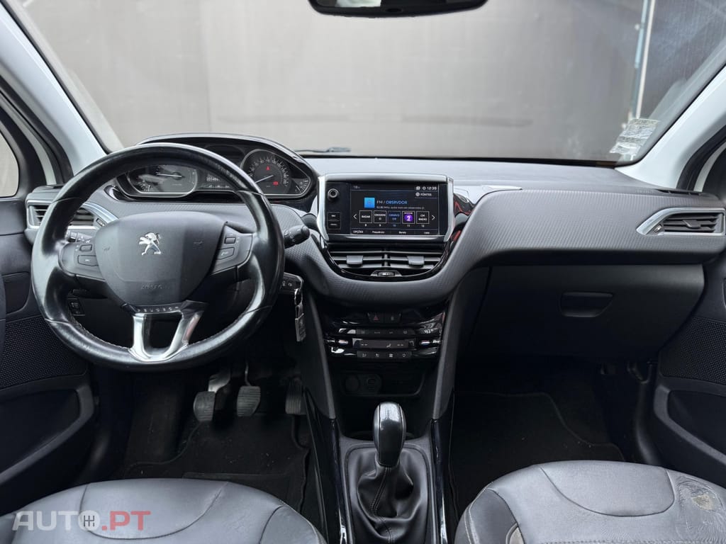 Peugeot 2008 1.2 PureTech Allure