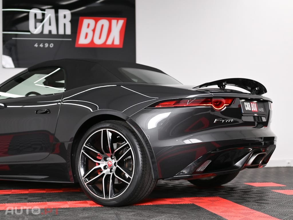 Jaguar F-Type 2.0 i4 Chequered Flag