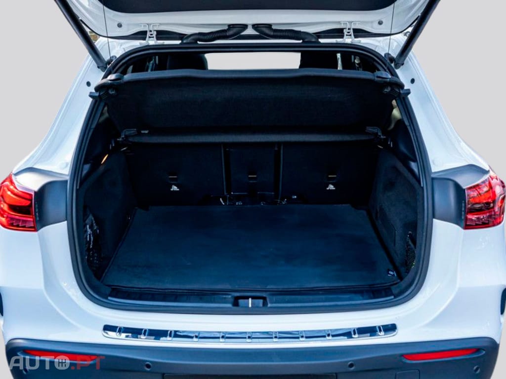 Mercedes-Benz EQA I.V.A DEDUTIVEL 350 4M AMG-Sport 
