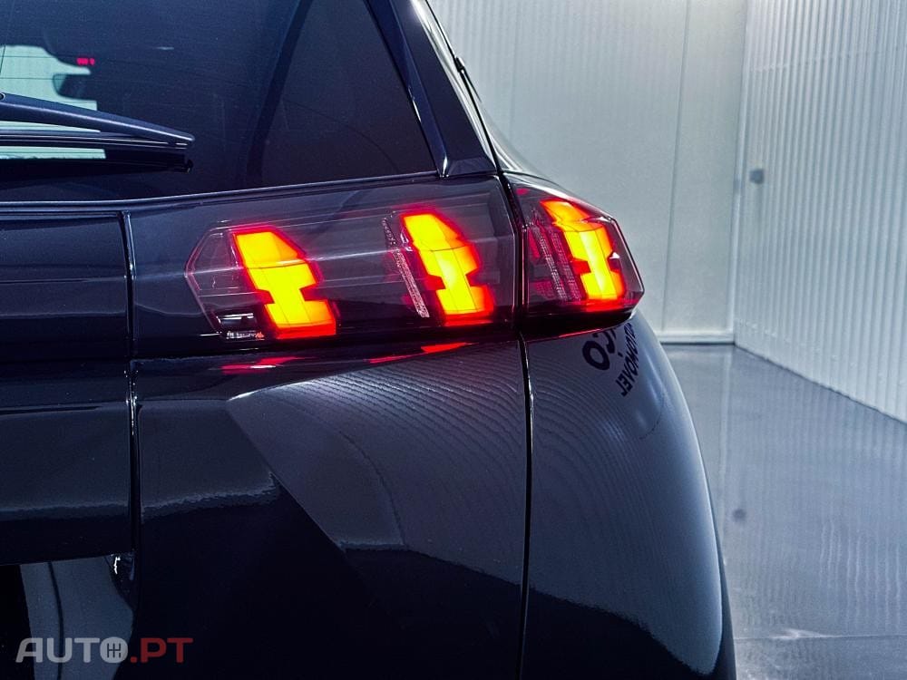 Peugeot E-2008 50 kWh GT