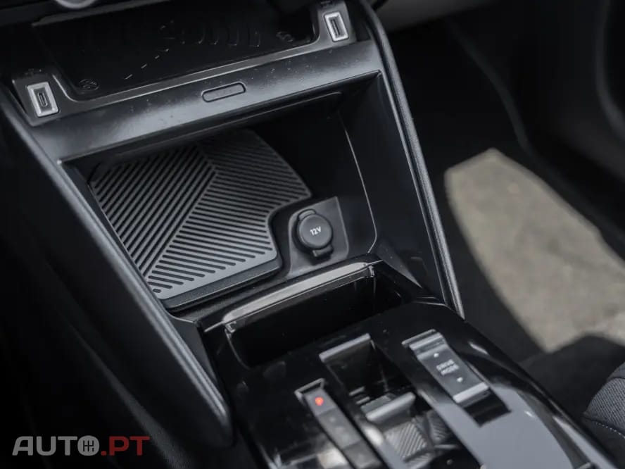 Citroen e-C4 X Shine