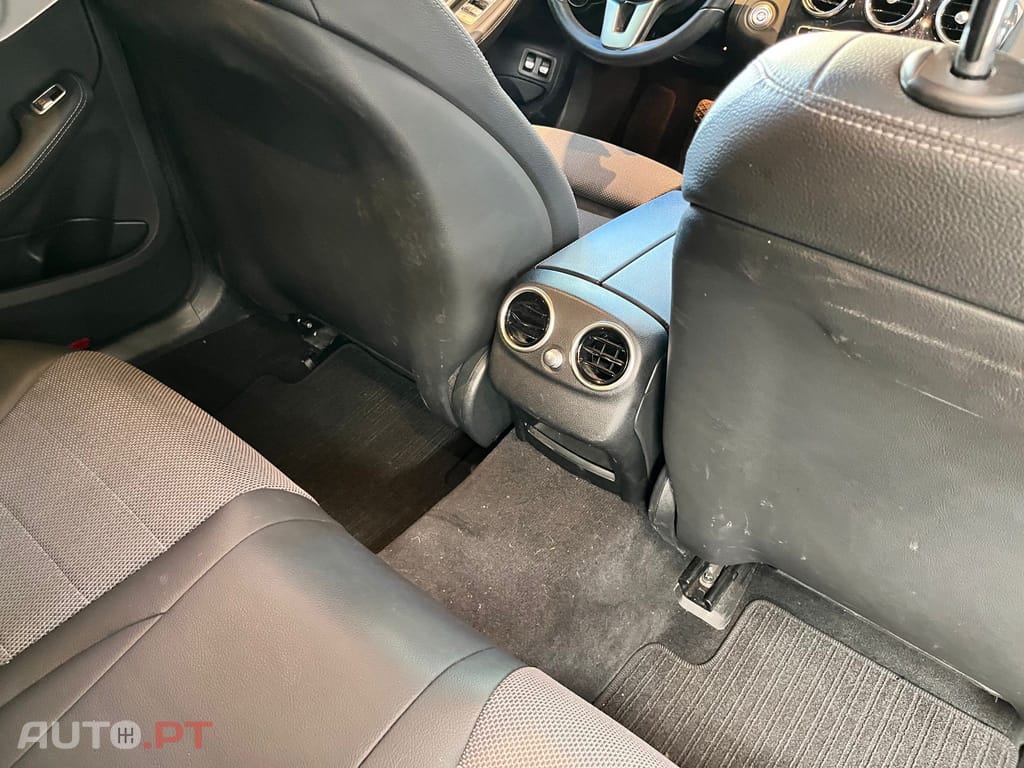Mercedes-Benz C 300 e Avantgarde