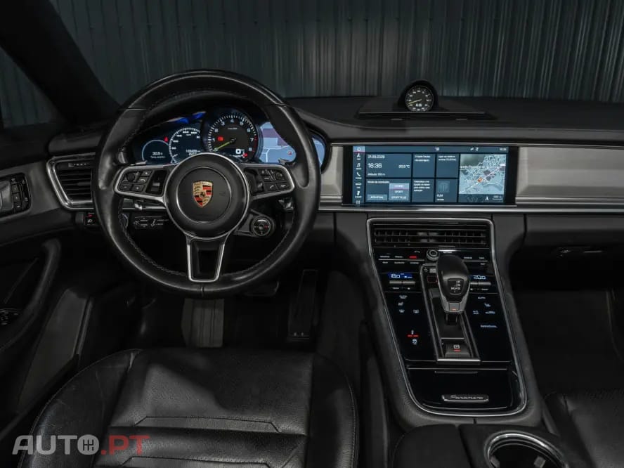 Porsche Panamera 4 E-Hybrid