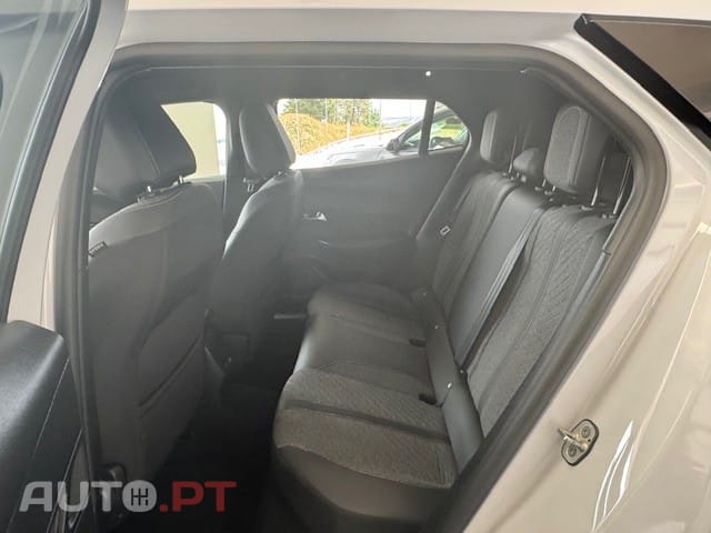 Peugeot 2008 1.2 PureTech Allure