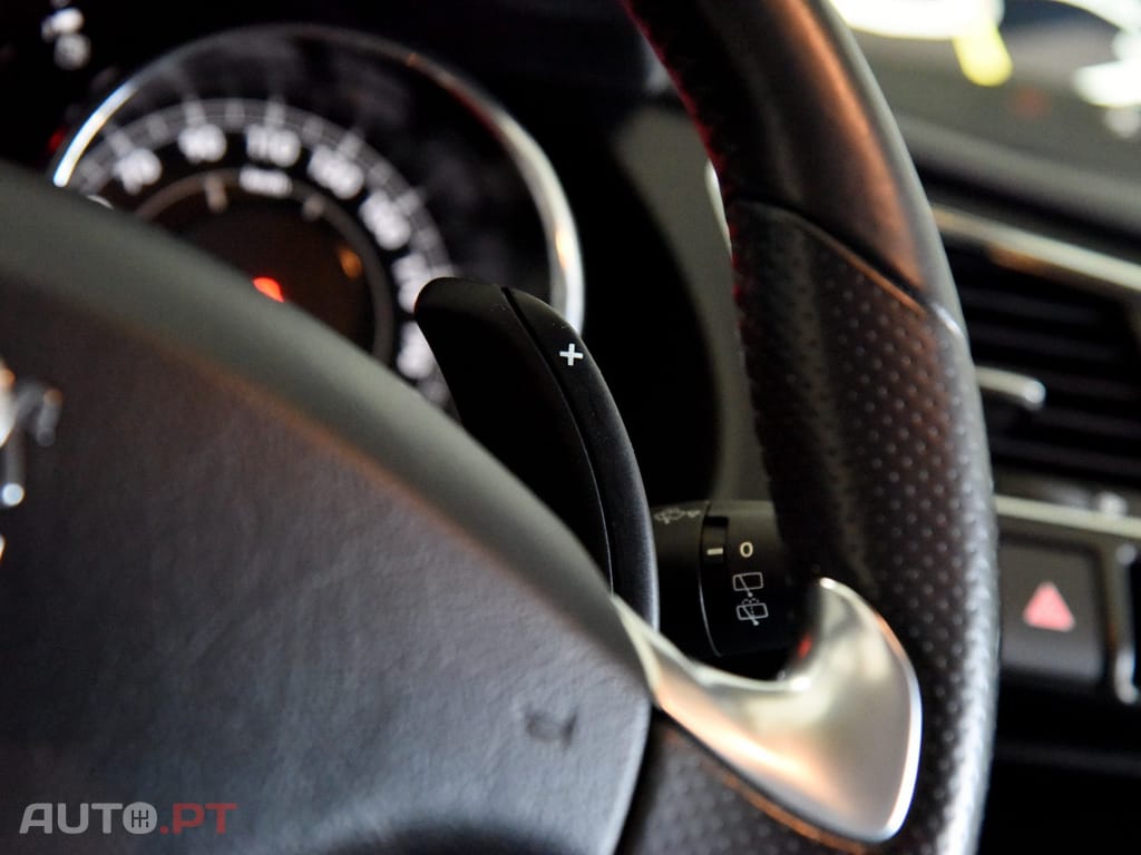 Peugeot 3008 2.0 HDi Hybrid4