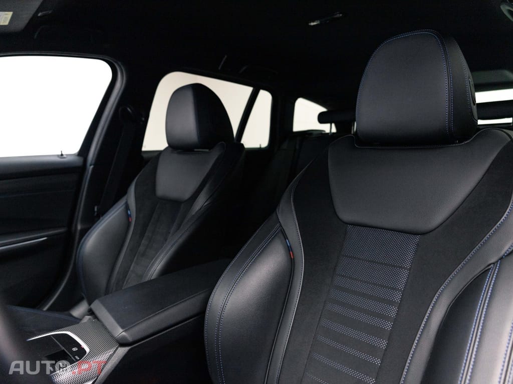 BMW 330 e Touring Pack M Auto