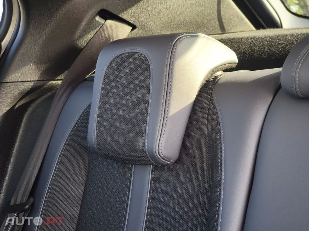 Peugeot 2008 PureTech 130 EAT8 Allure