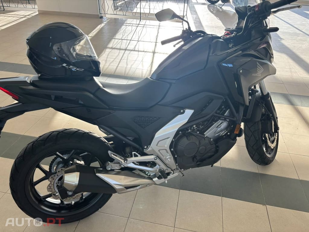 Honda NC750X 1