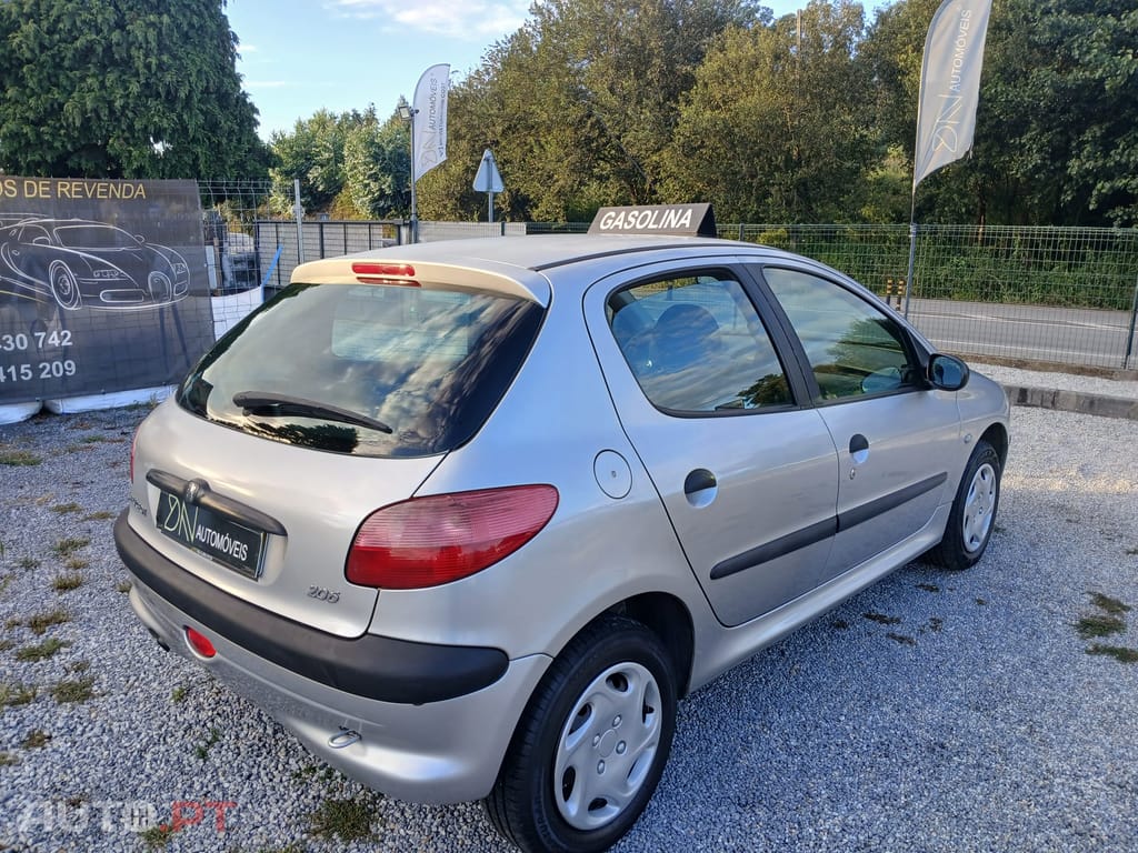 Peugeot 206 1.1 Poucos Kms