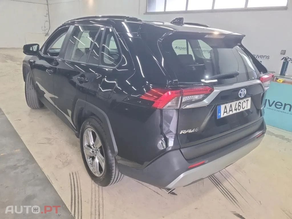 Toyota RAV4 2.5 HDF Comfort
