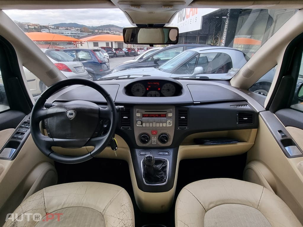 Lancia Musa 1.3 16V M-jet Oro