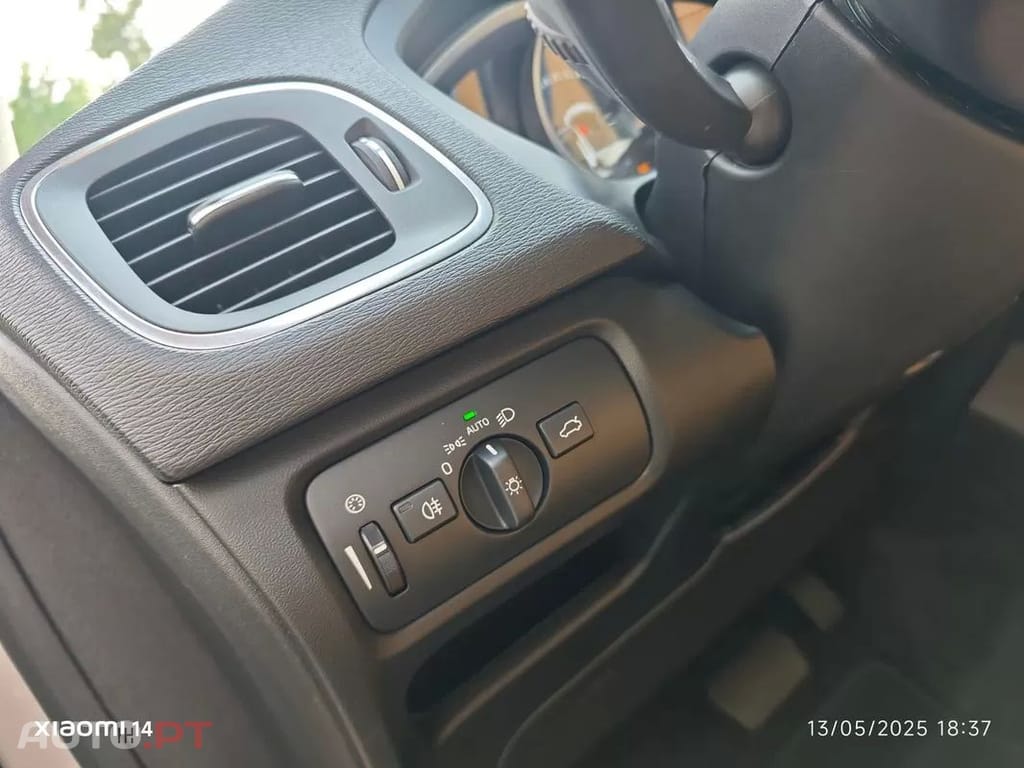 Volvo V40 Cross Country 1.5 T3 Summum Geartronic