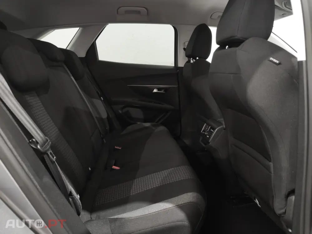 Peugeot 3008 1.5 BlueHDi Active